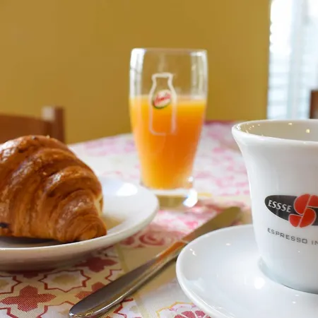 Ivana מלון בלריה-איגאה מרינה