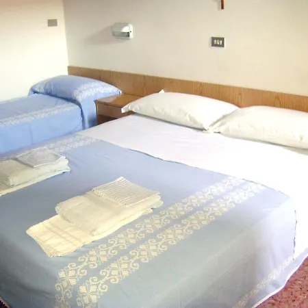 Ivana Hotel 2*